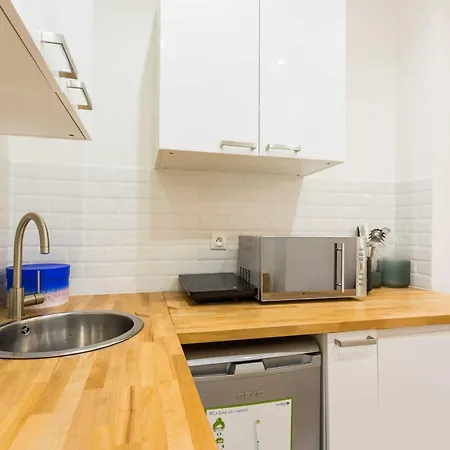 Cosy -2p- Place De Clichy-gare Saint Lazarre Apartment Paris