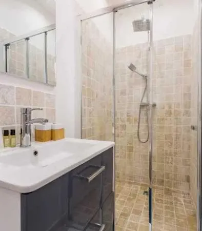 Cosy -2p- Place De Clichy-gare Saint Lazarre Apartment Paris
